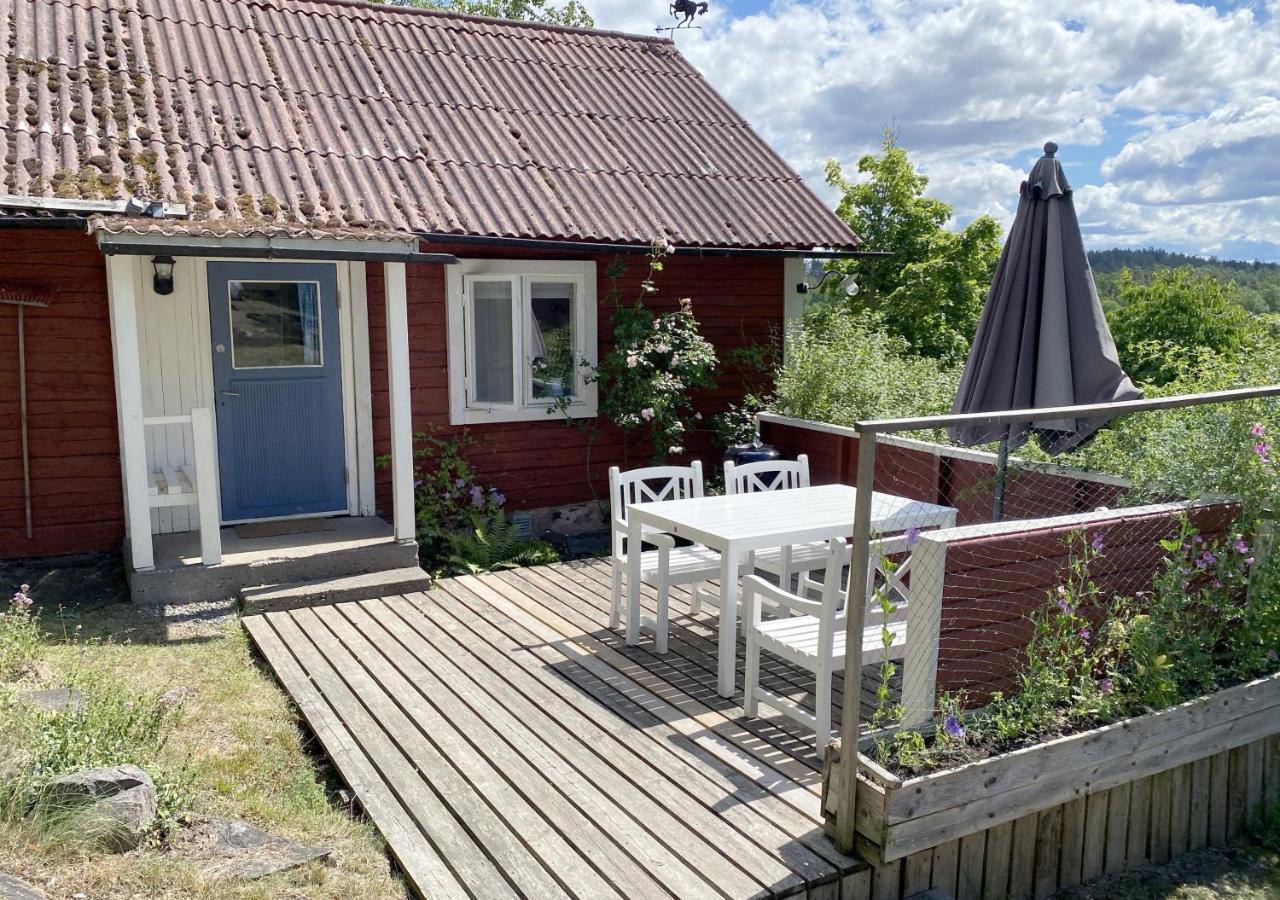 18Th Century Farm Cottage Valdemarsvik Extérieur photo