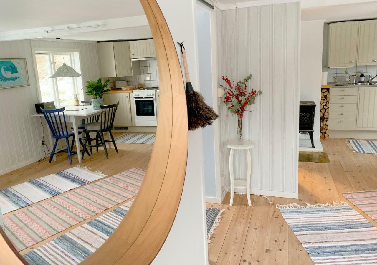 18Th Century Farm Cottage Valdemarsvik Extérieur photo